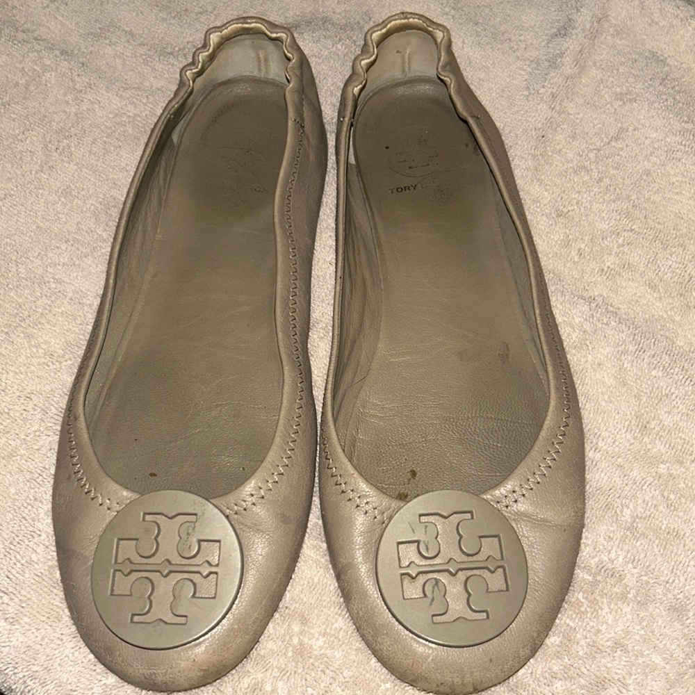 Tory Burch MinnieBallet Flats French Gray Size 7.5-8 great condition